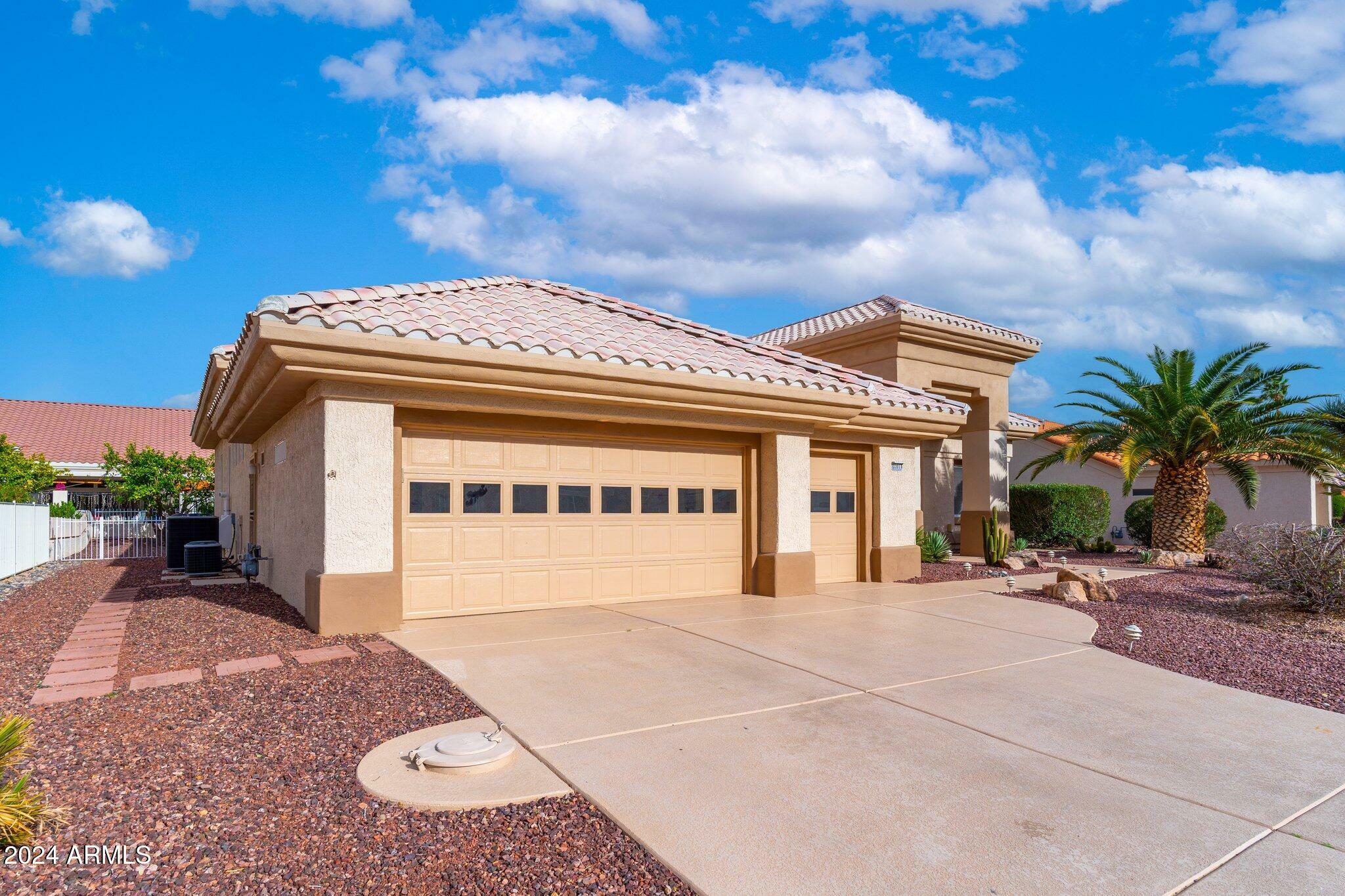 Property Photo:  22033 N Golf Club Drive  AZ 85375 