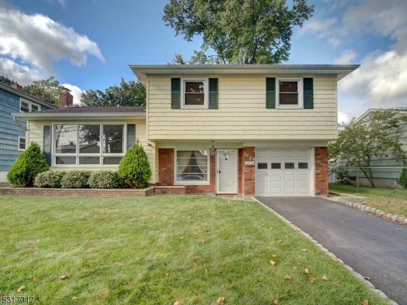 Property Photo: 1024 Frank St NJ 07203