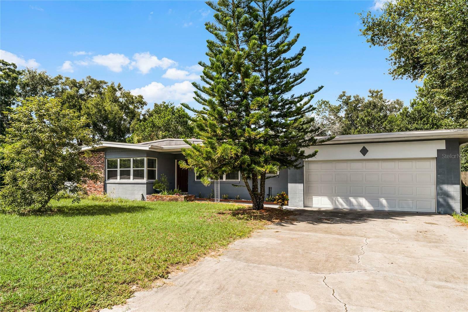 Property Photo:  3300 S Fern Creek Avenue  FL 32806 