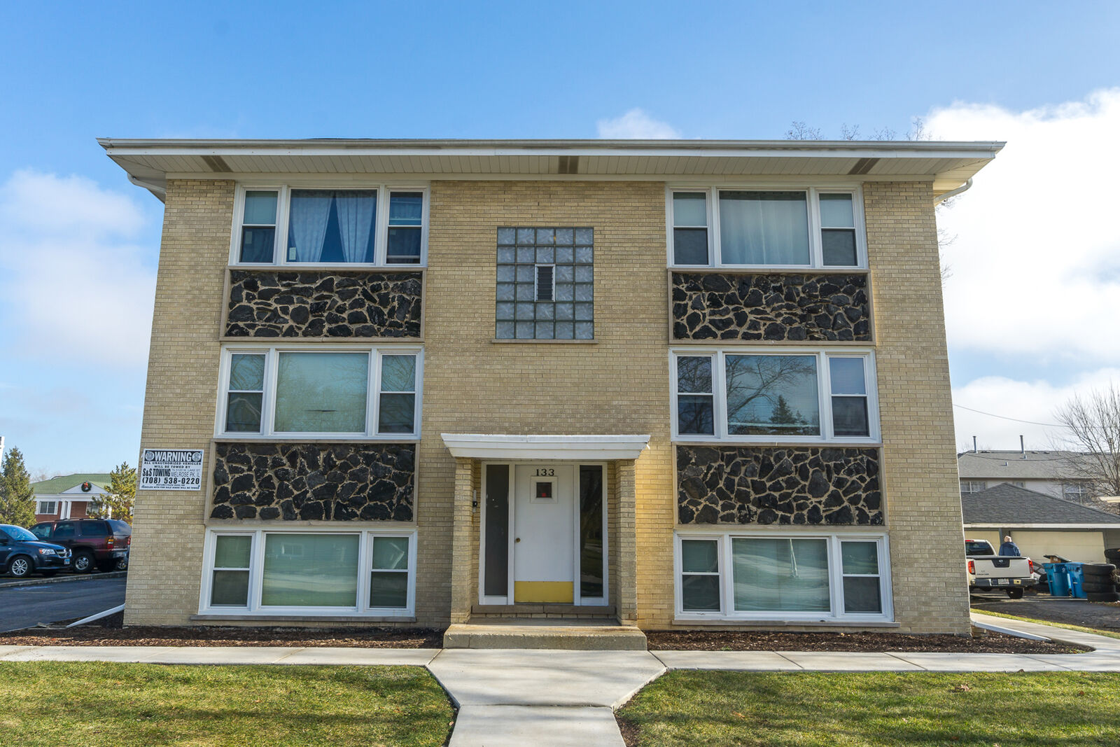 Property Photo: 133 N Michigan Avenue Gn IL 60101