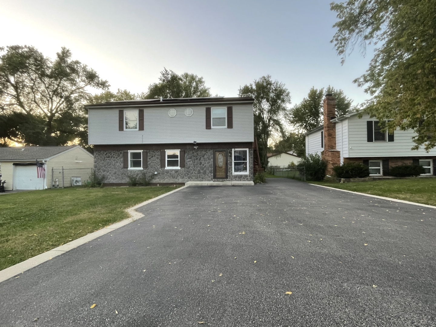 Property Photo:  338 Maplewood Drive  IL 60002 