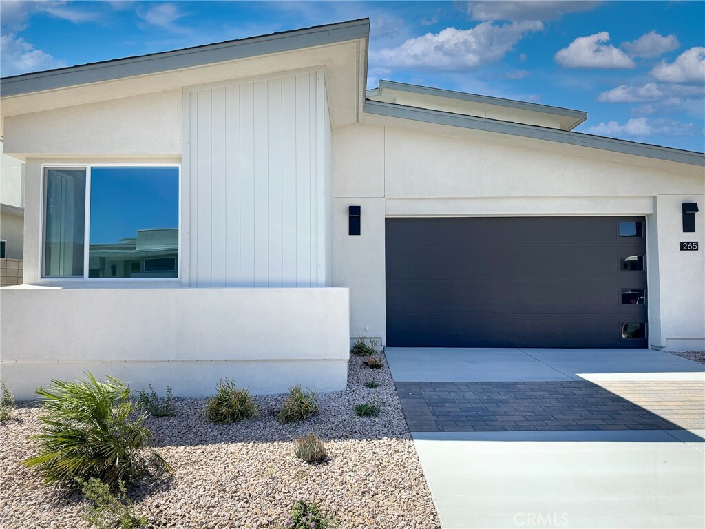 Property Photo:  265 Mustang Lane  CA 92262 