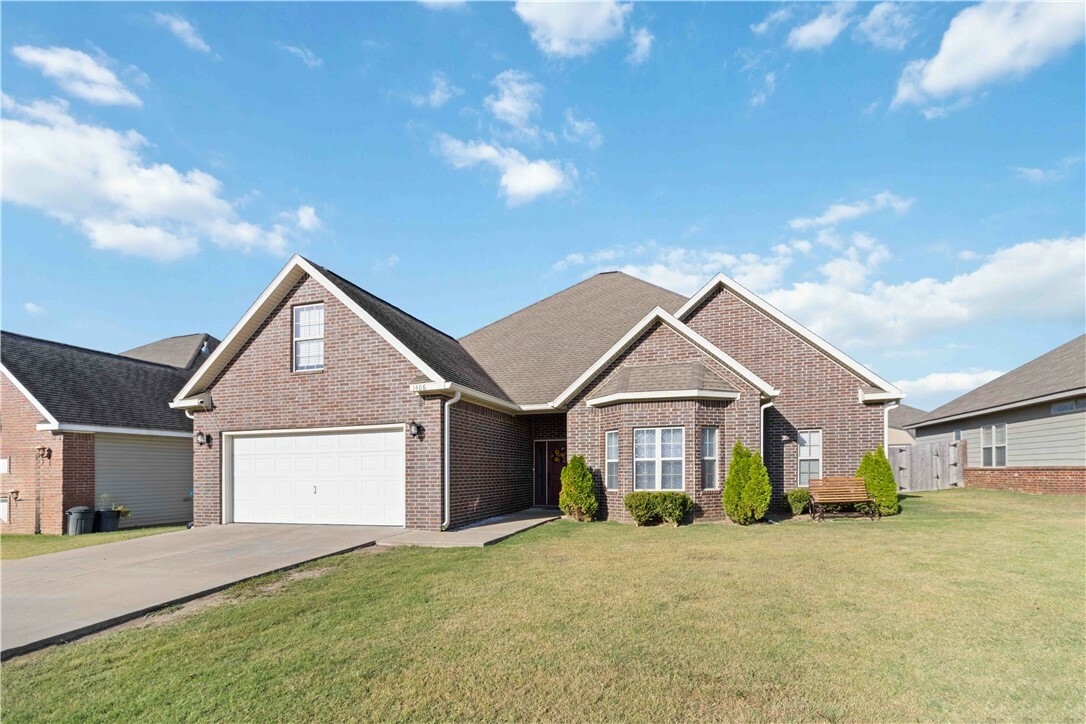 Property Photo:  1406 N Latisha Lane  AR 72761 