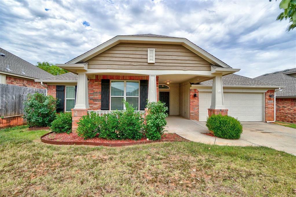 Property Photo:  3900 Sierra Vista Way  OK 73071 