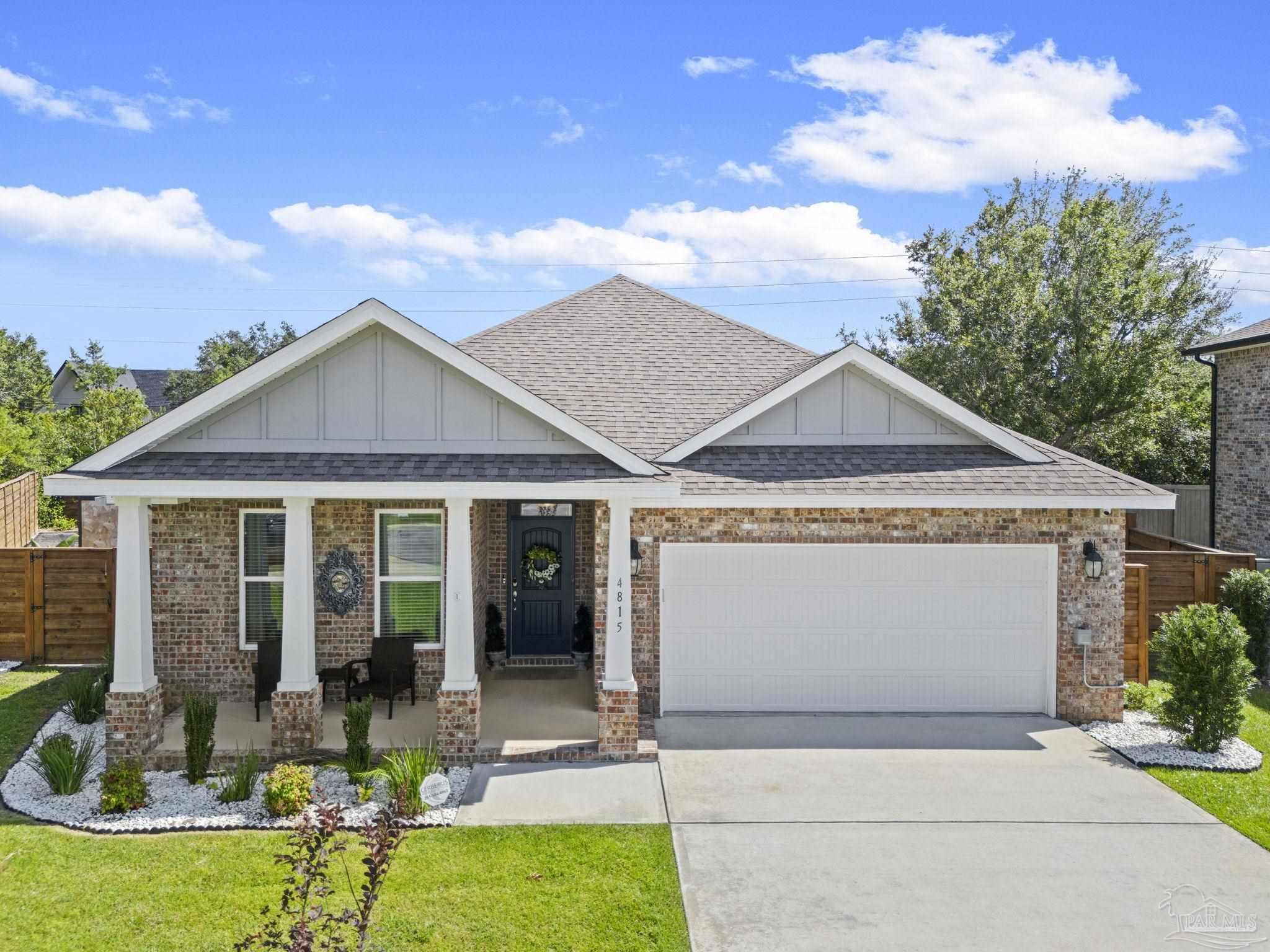 Property Photo: 4815 Fish Hawk Ct FL 32507