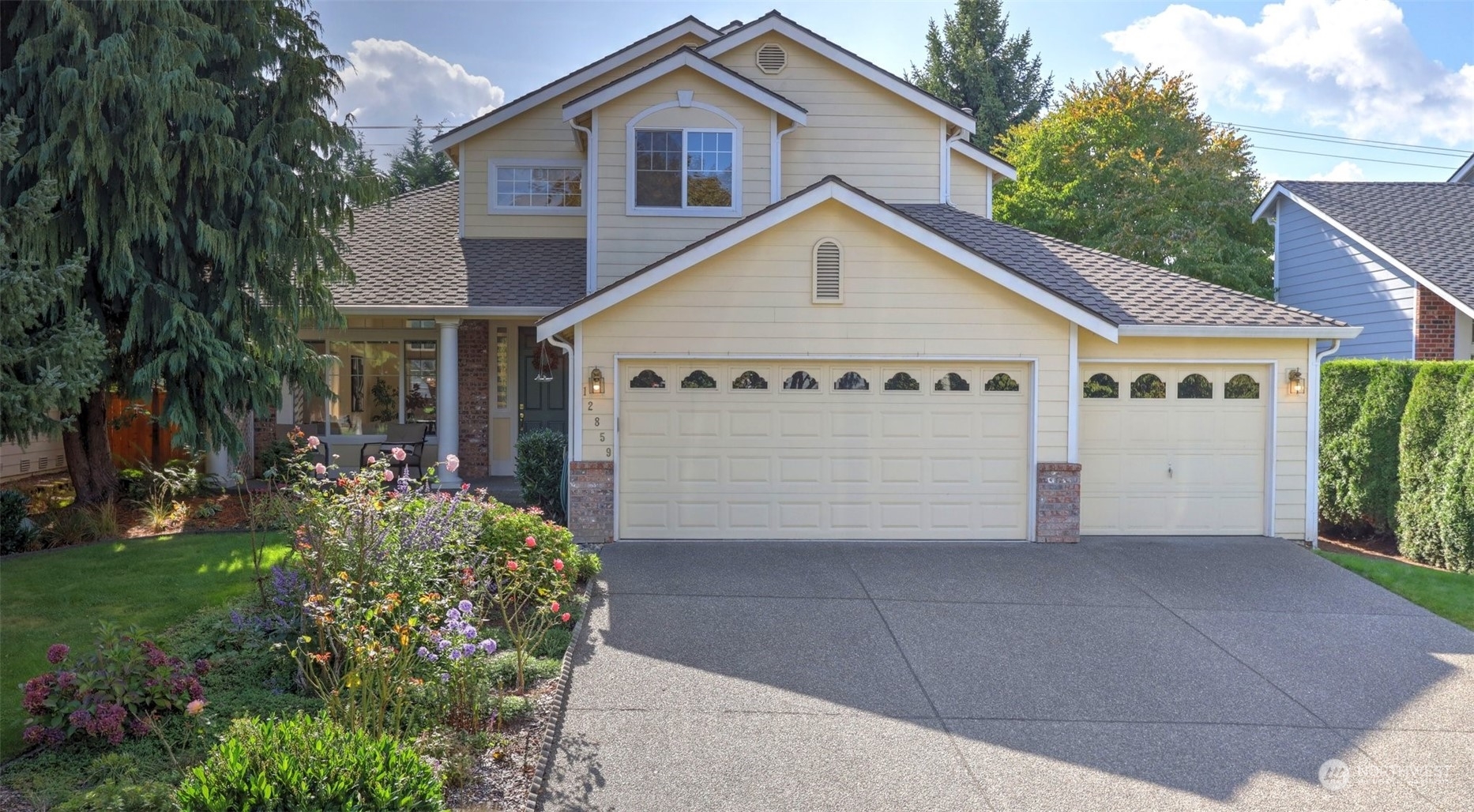 Property Photo:  12859 SE 223rd Place  WA 98031 