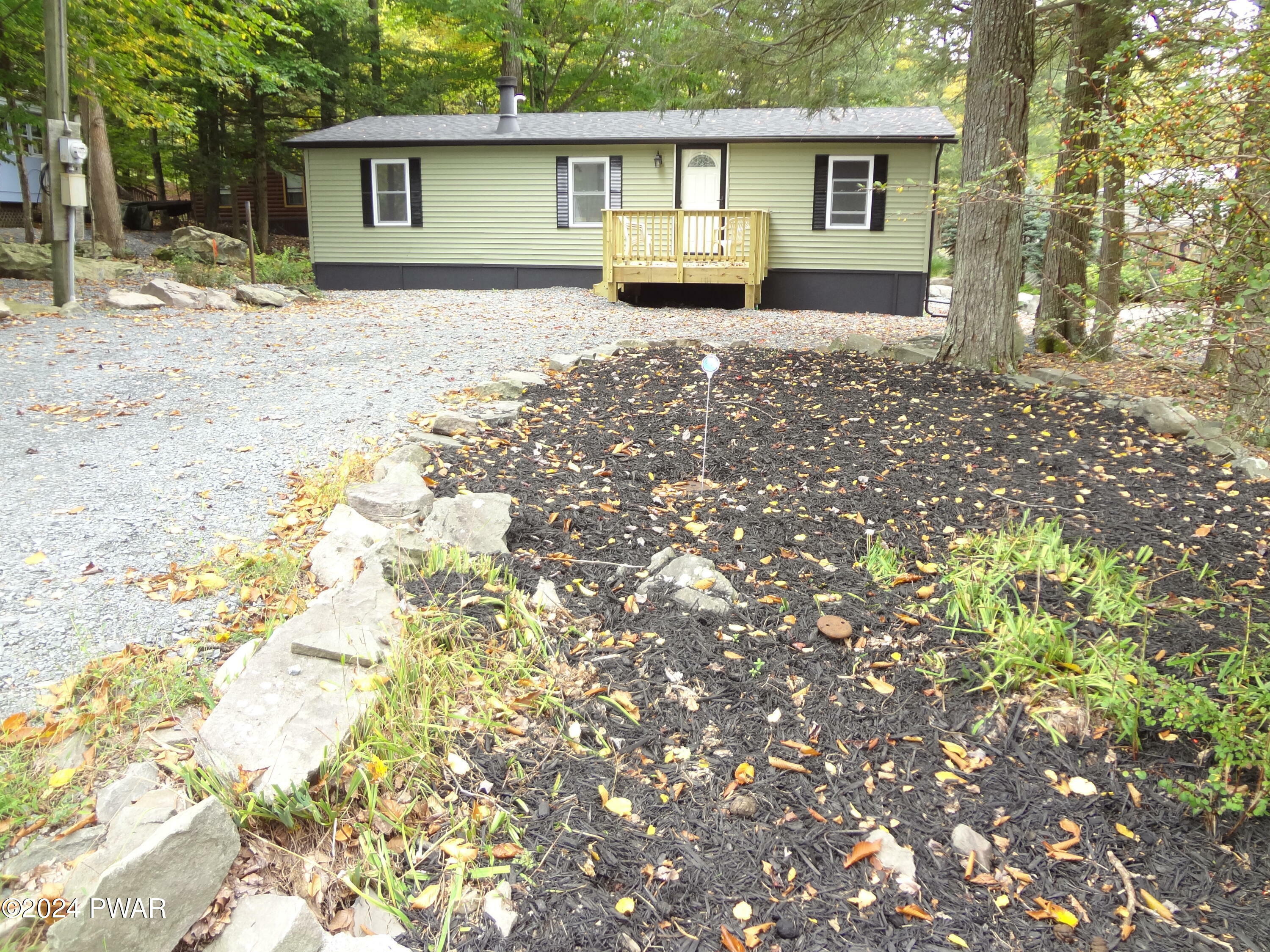 Property Photo:  104 Stone Drive  PA 18426 