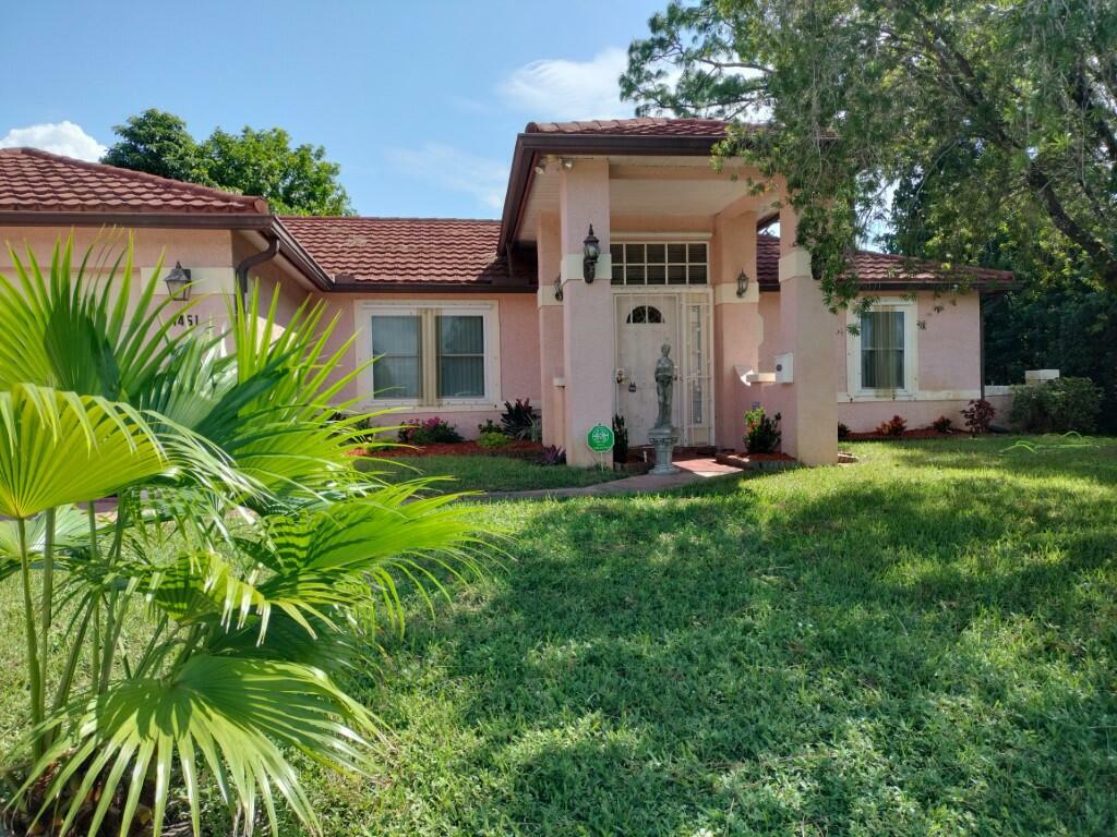 Property Photo:  1461 Halstead Avenue NW  FL 32907 