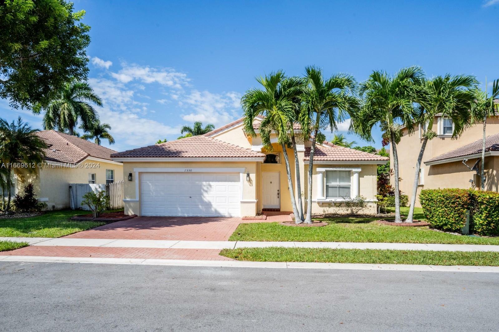 Property Photo:  1550 SW 193rd Ter  FL 33029 