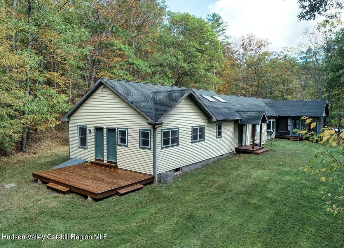 Property Photo:  5 Boggs Hill  NY 12498 