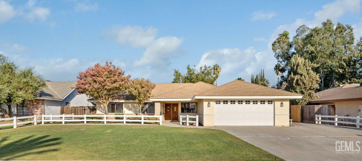 Property Photo:  1918 Willow Brook St.  CA 93314 