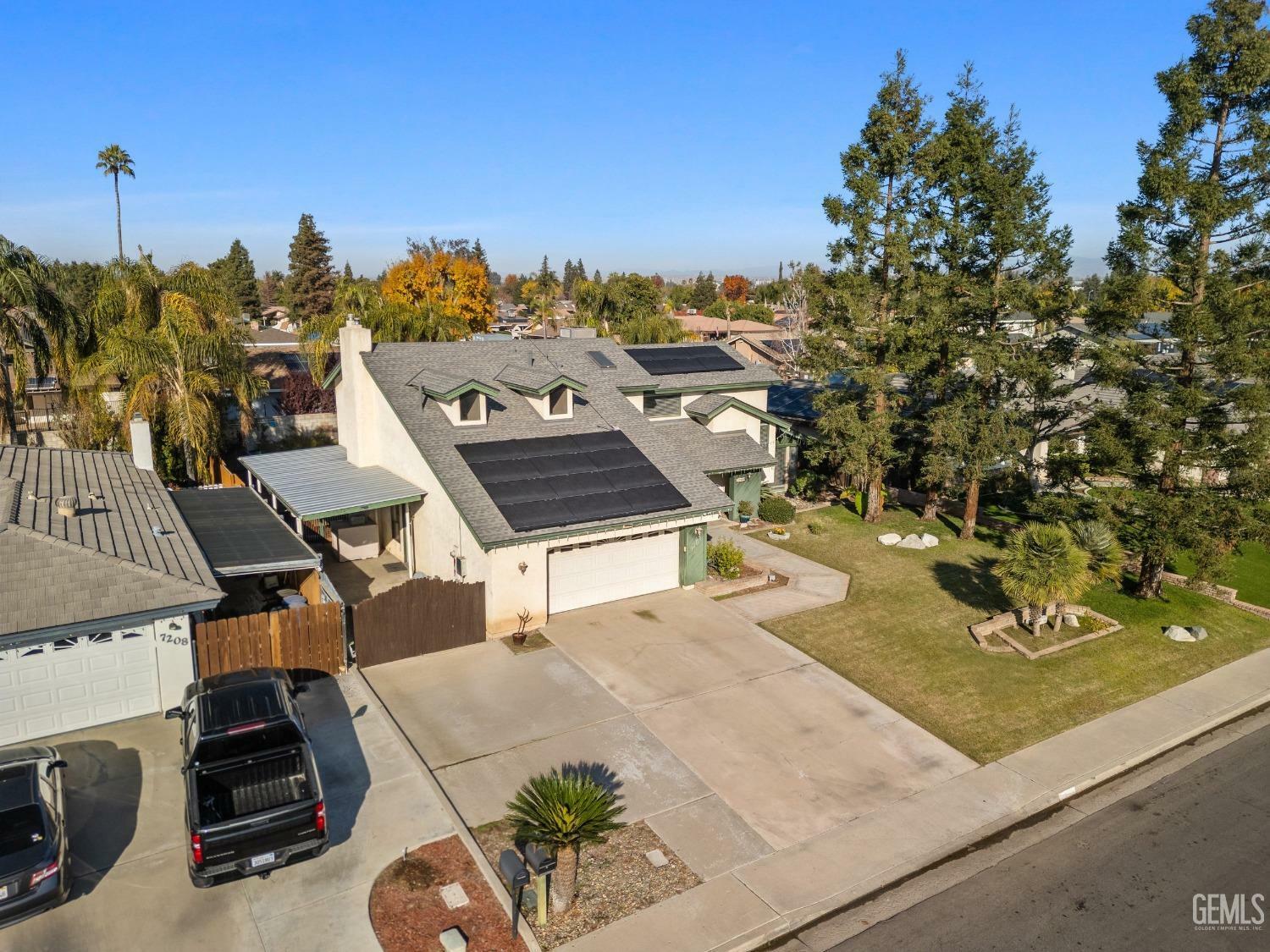 Property Photo:  7204 Arleta Avenue  CA 93308 