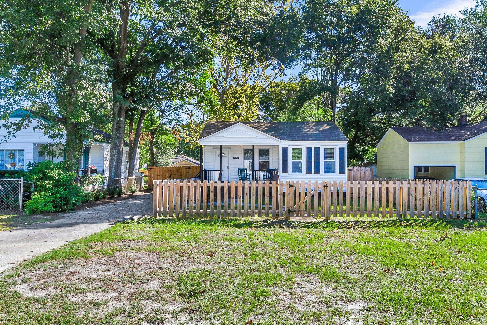 Property Photo:  2641 S Allen Drive  SC 29405 