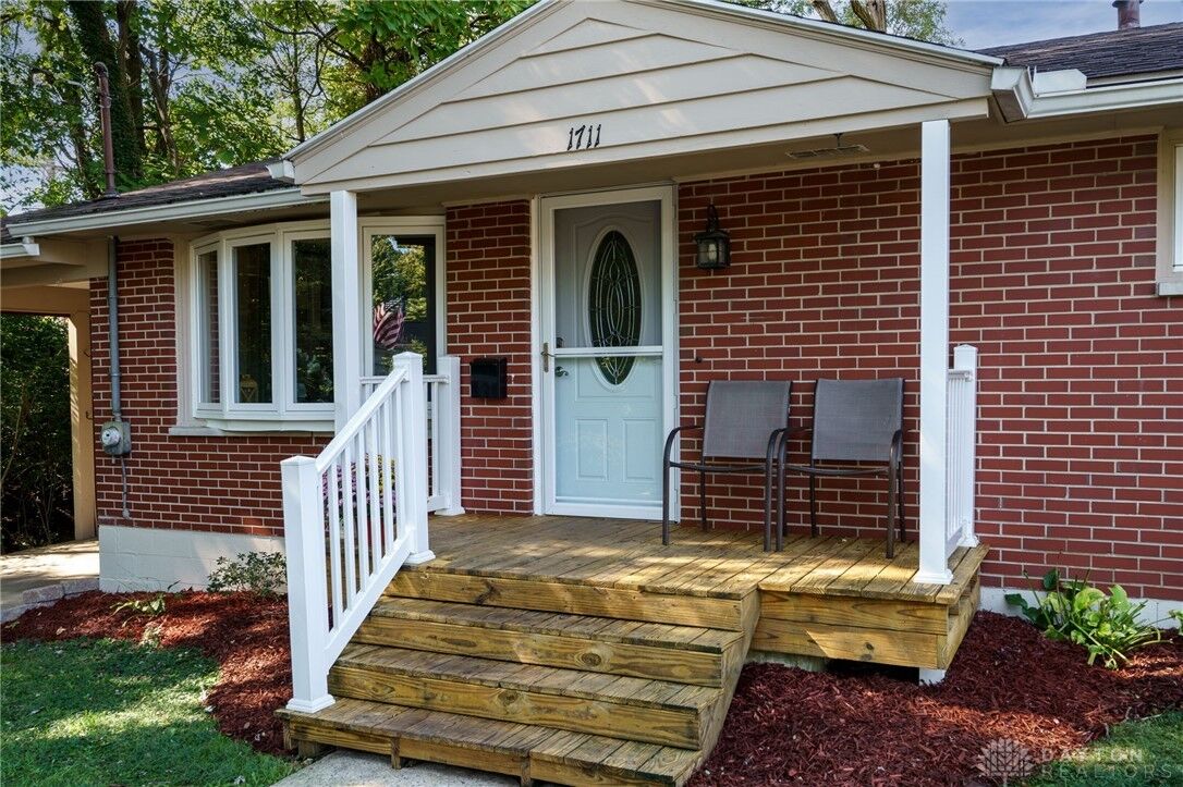 Property Photo: 1711 Drew Court OH 45503