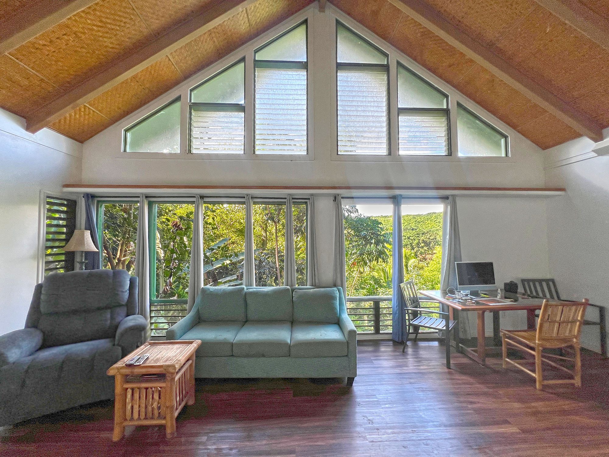 Property Photo:  6751-R Koolau Rd  HI 96746 