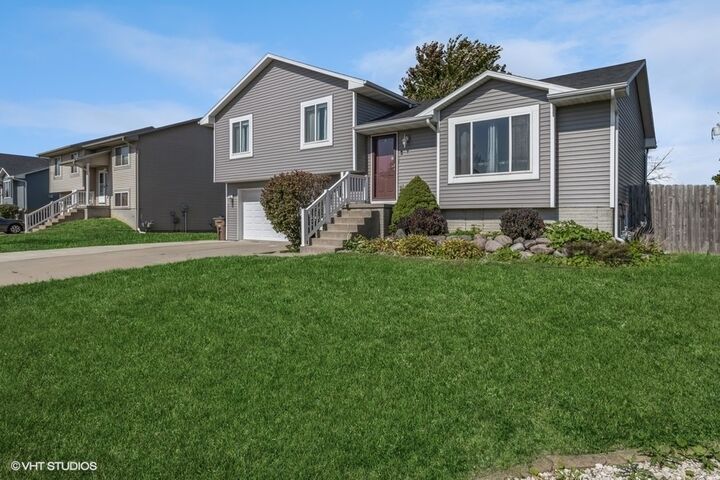 437 25th Street SE  Altoona IA 50009 photo