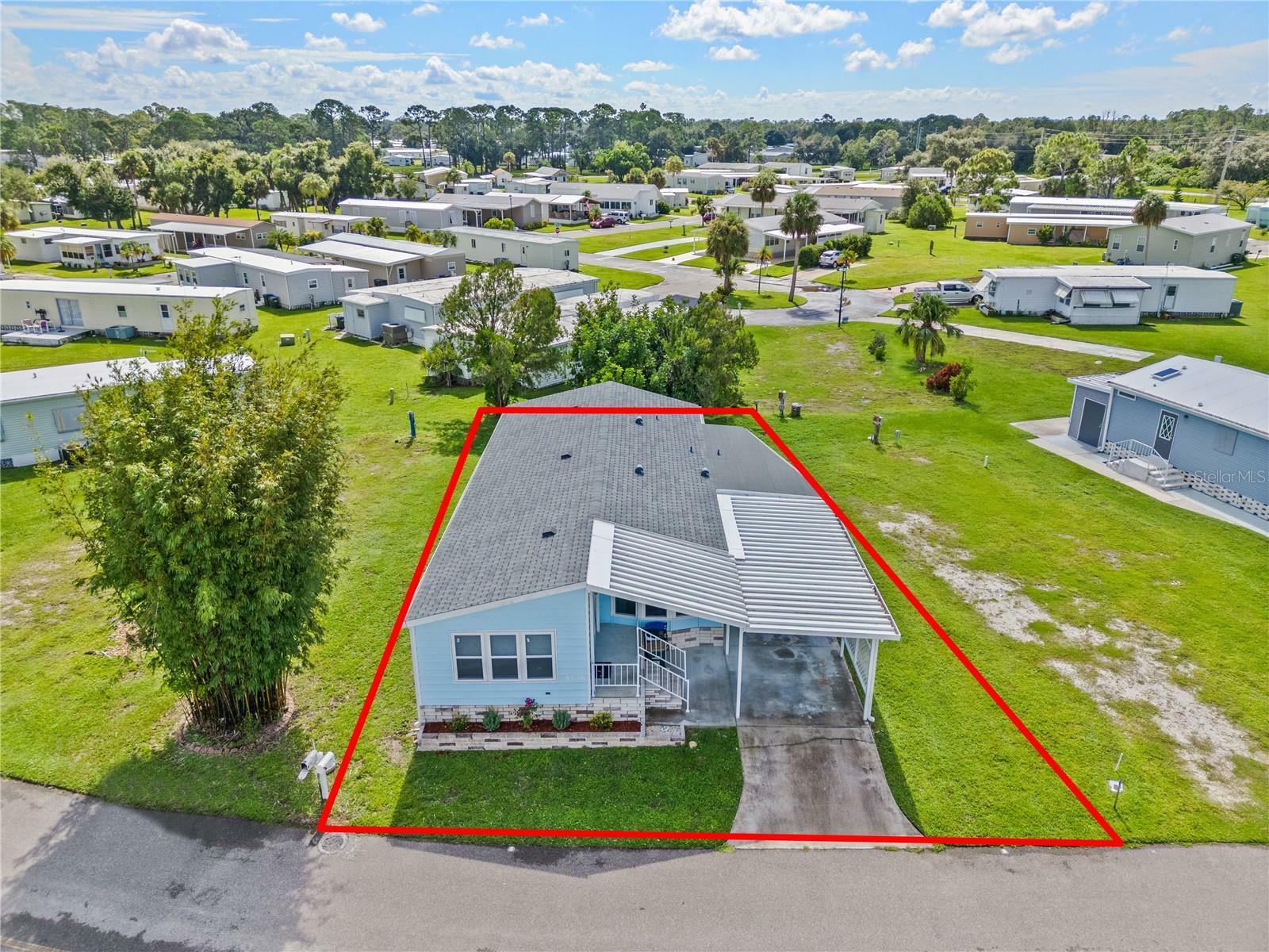 Property Photo: 5704 Holiday Park Boulevard FL 34287