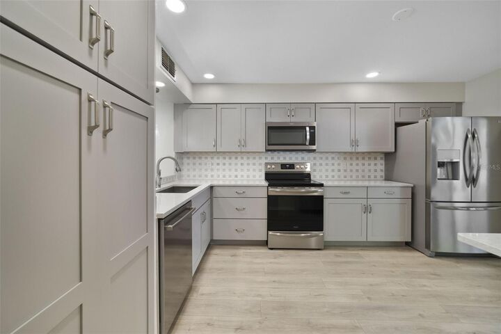 Property Photo:  1075 Kensington Park Drive 102  FL 32714 