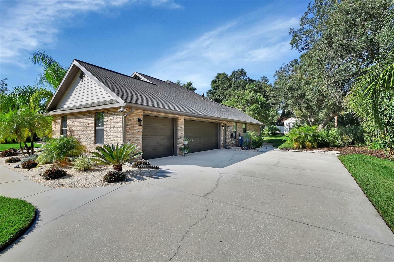 Property Photo:  761 Old Treeline Trail  FL 32724 