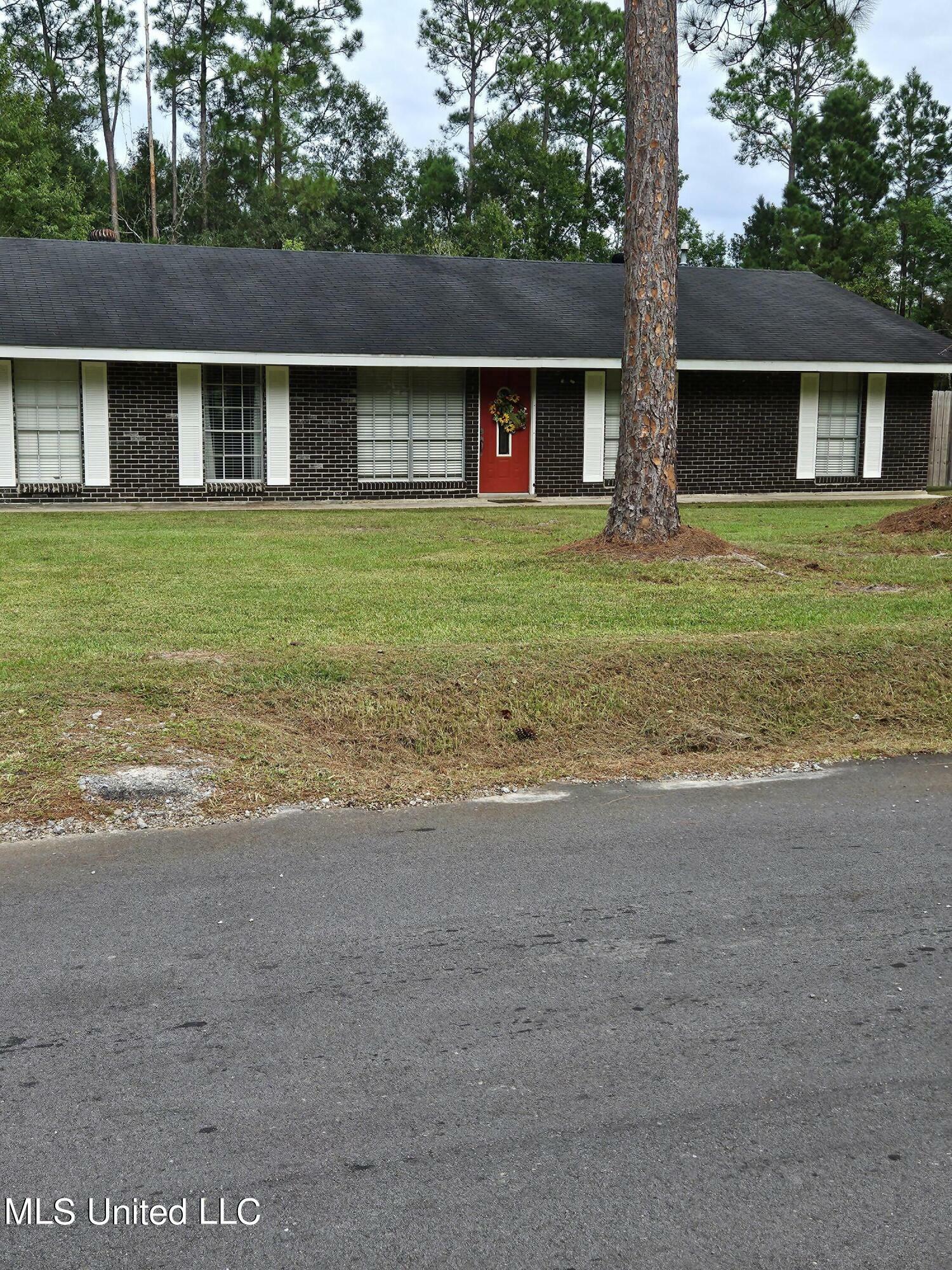 Property Photo:  9004 Franklin Creek Road  MS 39562 