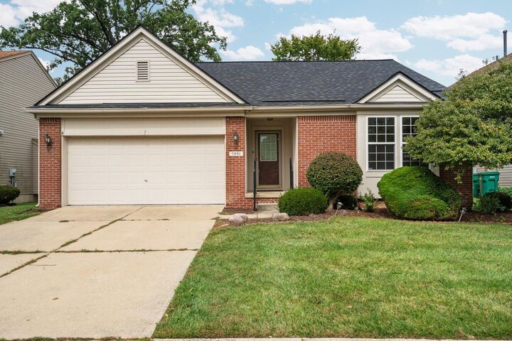 7091 Oakridge Drive  Ypsilanti MI 48197 photo