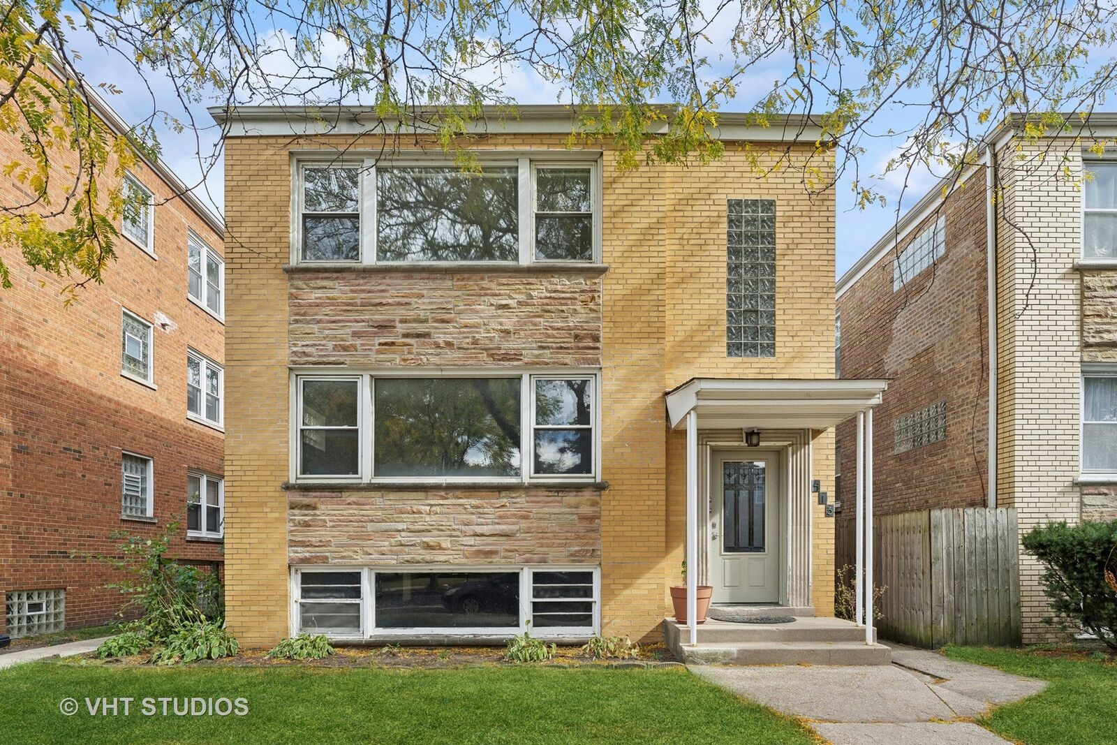 Property Photo:  413 Custer Avenue  IL 60202 