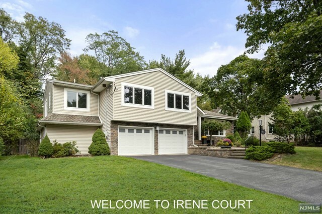 Property Photo:  55 Irene Court  NJ 07624 