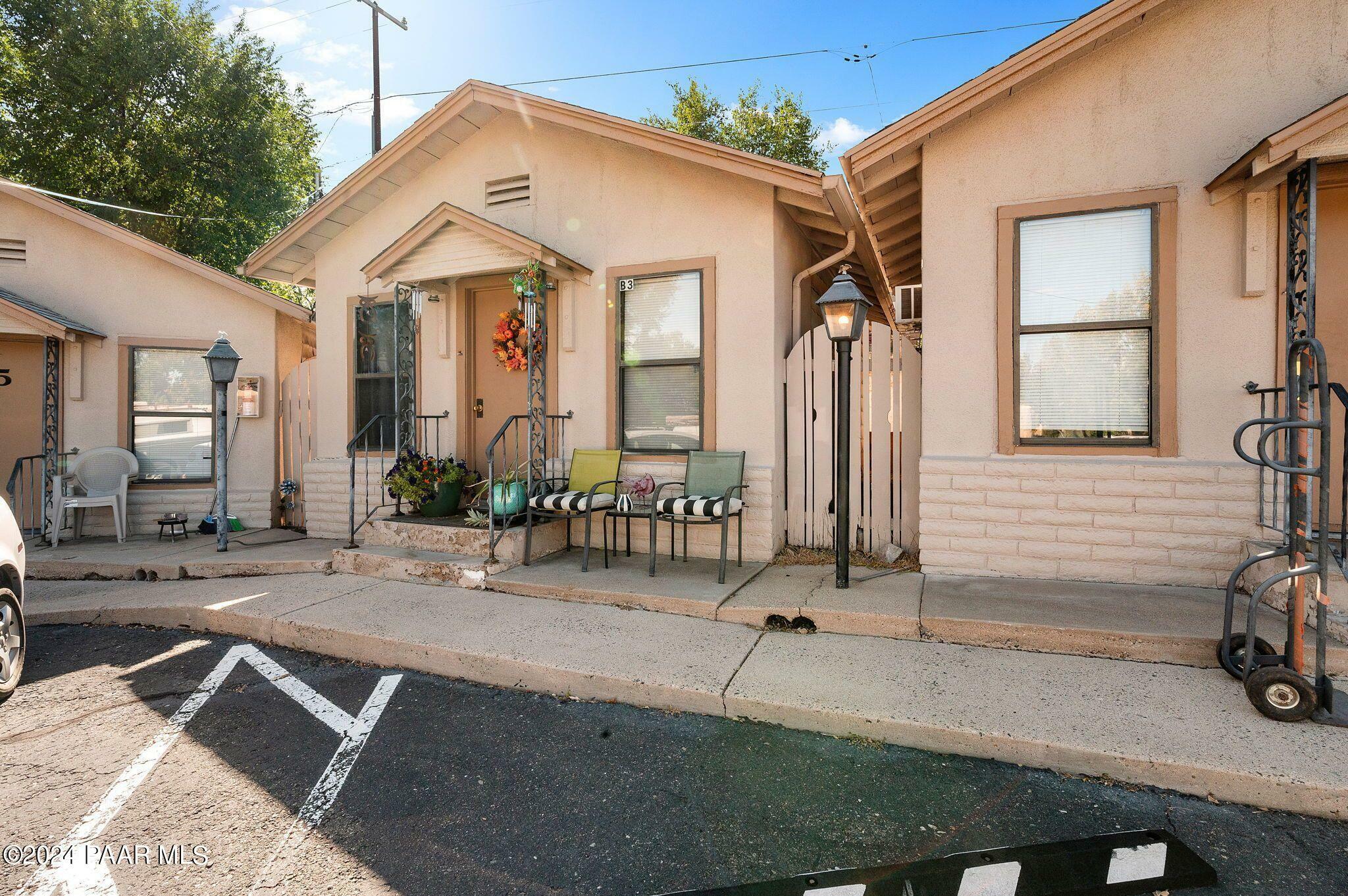 Property Photo:  523 E Gurley Street  AZ 86301 