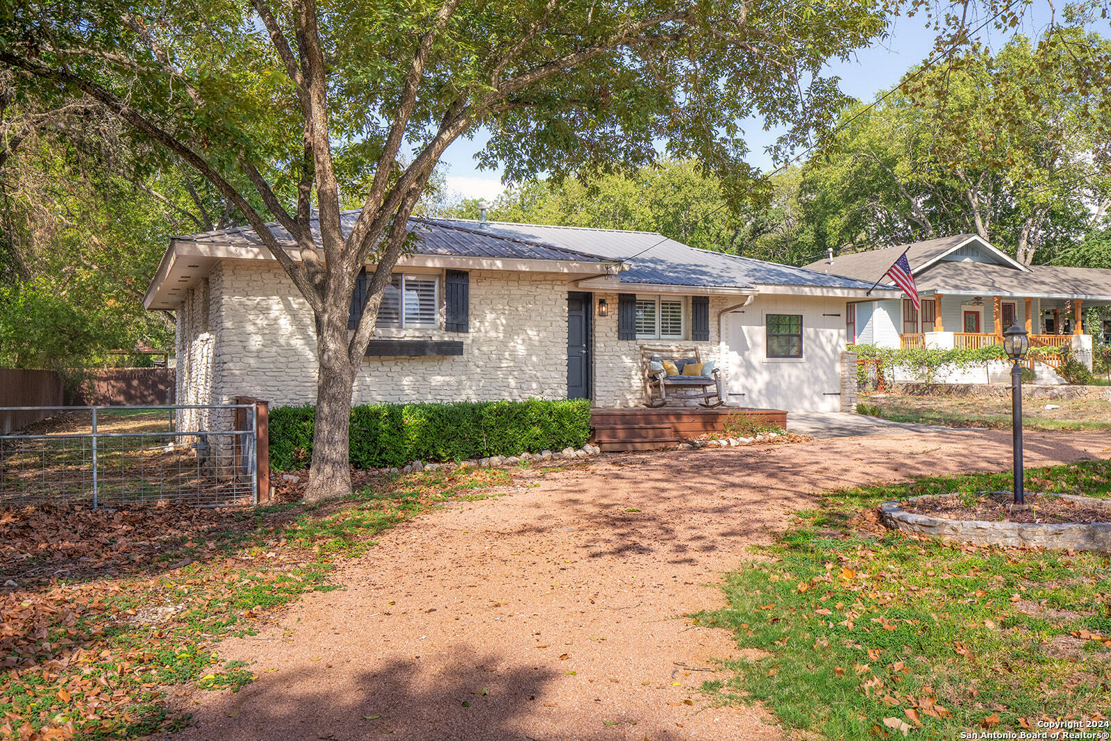 Property Photo:  516 Frey St  TX 78006 