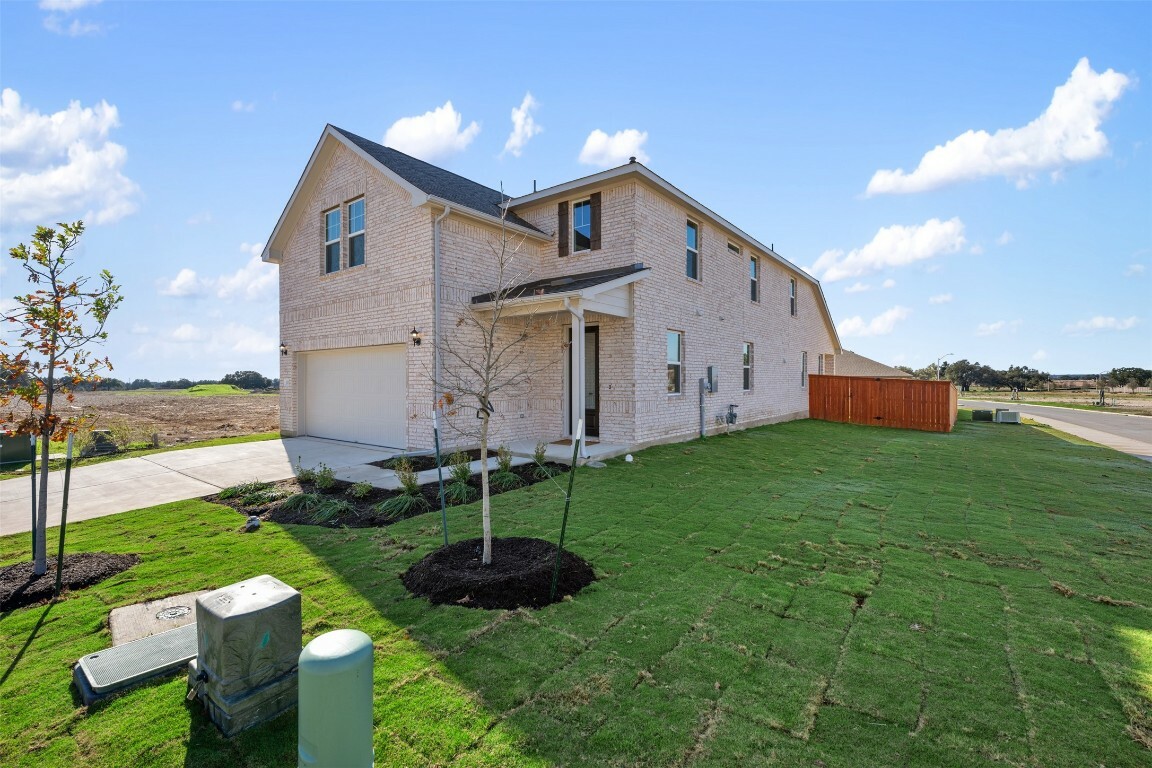 Property Photo: 1100 Autumn Sue Lane TX 78633
