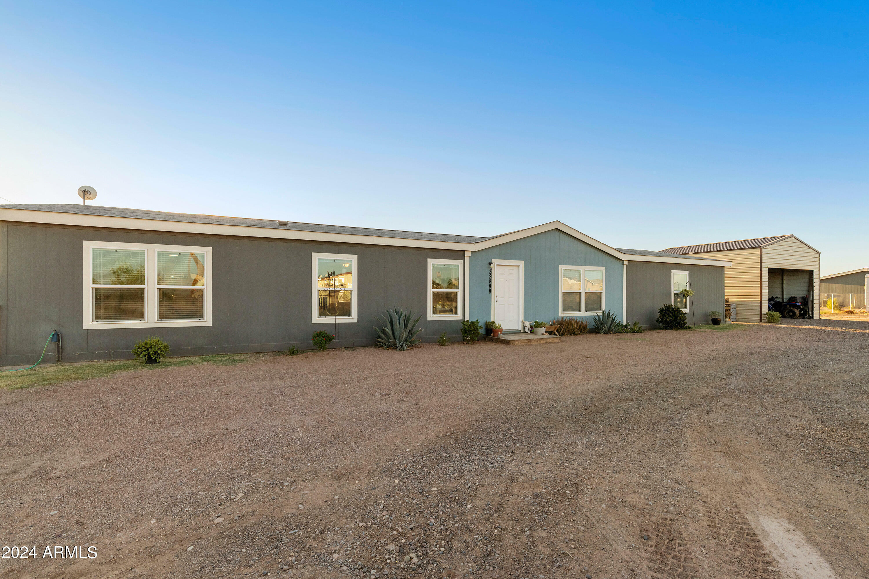 Property Photo:  32888 N Joel Road  AZ 85143 