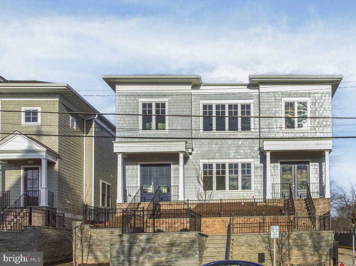 Property Photo: 113 Park Street NE A VA 22180
