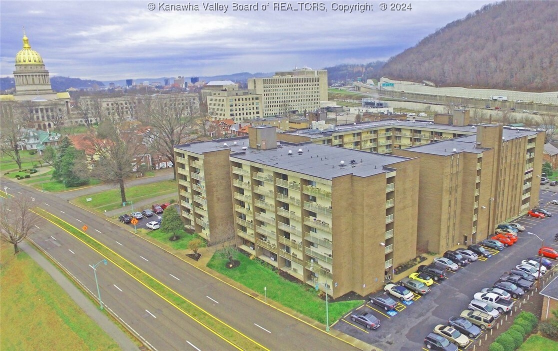 2106 Kanawha Boulevard E 123  Charleston WV 25311 photo