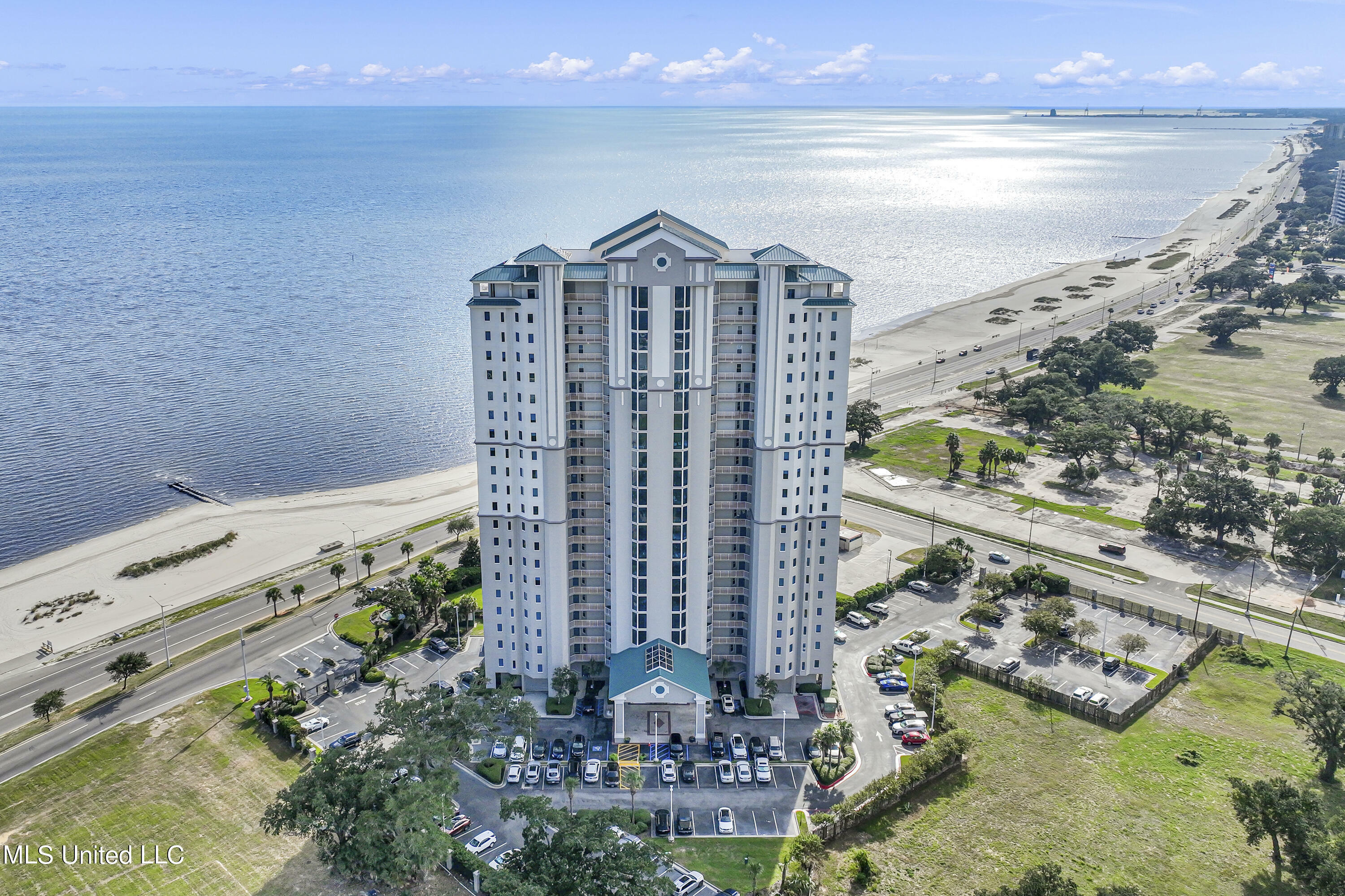 2668 Beach Boulevard  Biloxi MS 39531 photo