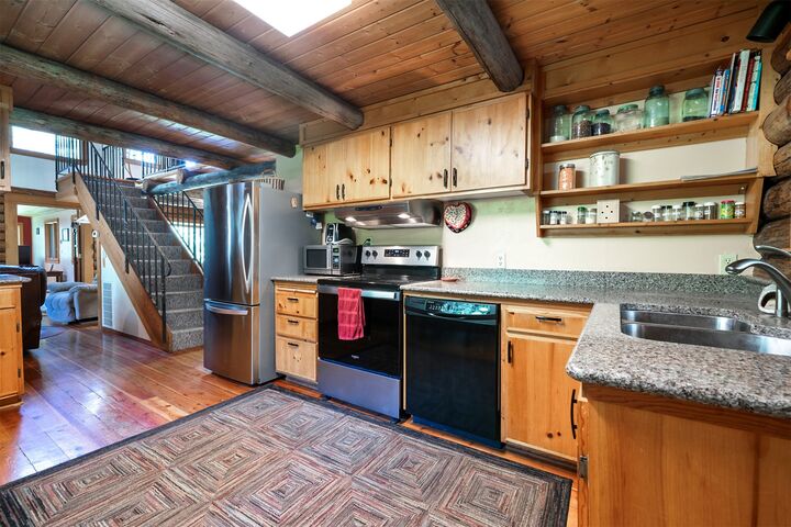 Property Photo: 550 Stovepipe Road MT 59937