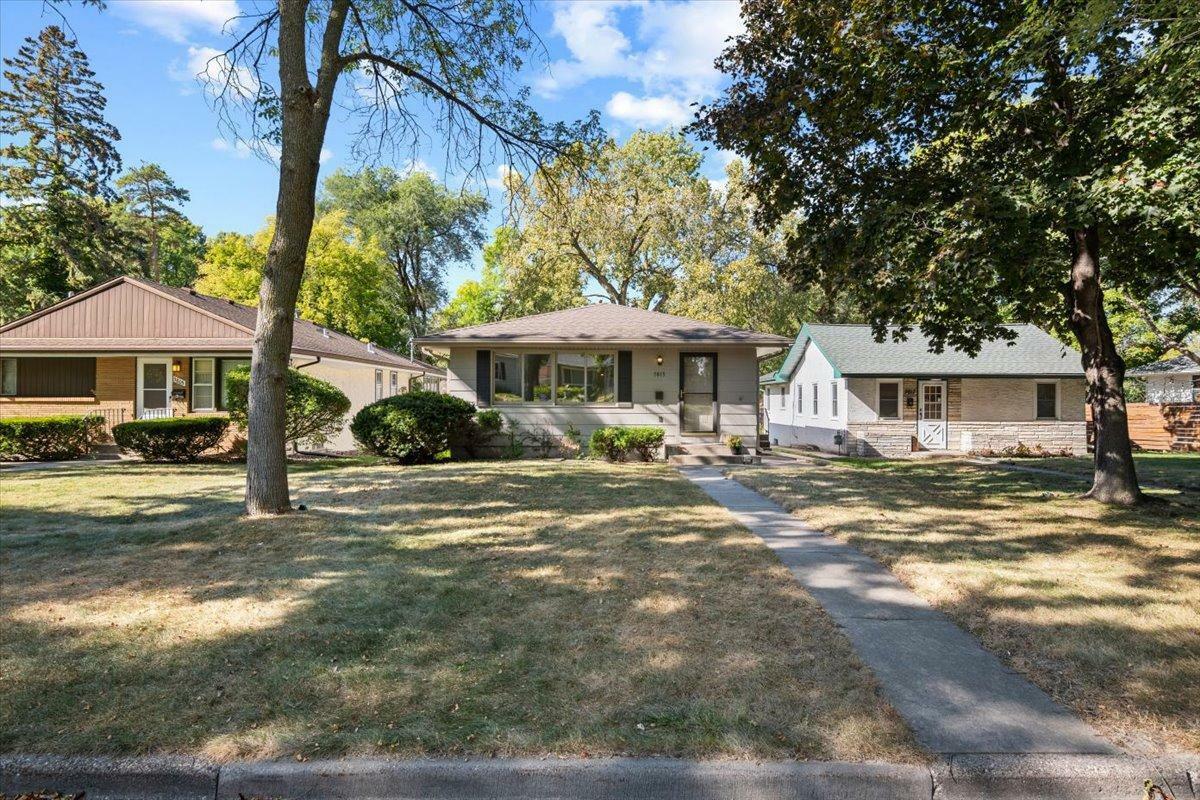 Property Photo:  3815 Abbott Avenue N  MN 55422 