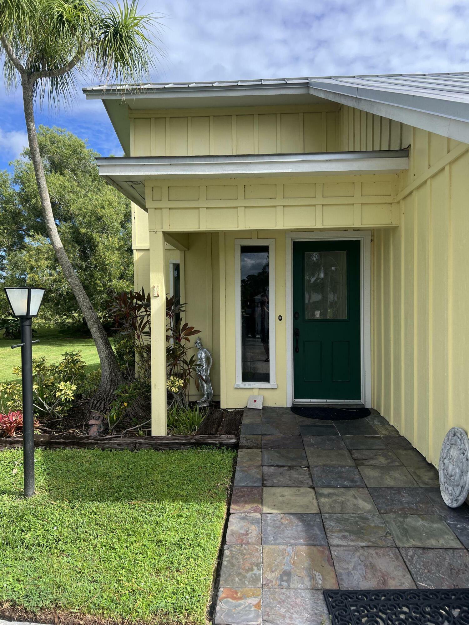 Property Photo:  4101 SW Bimini Circle N  FL 34990 