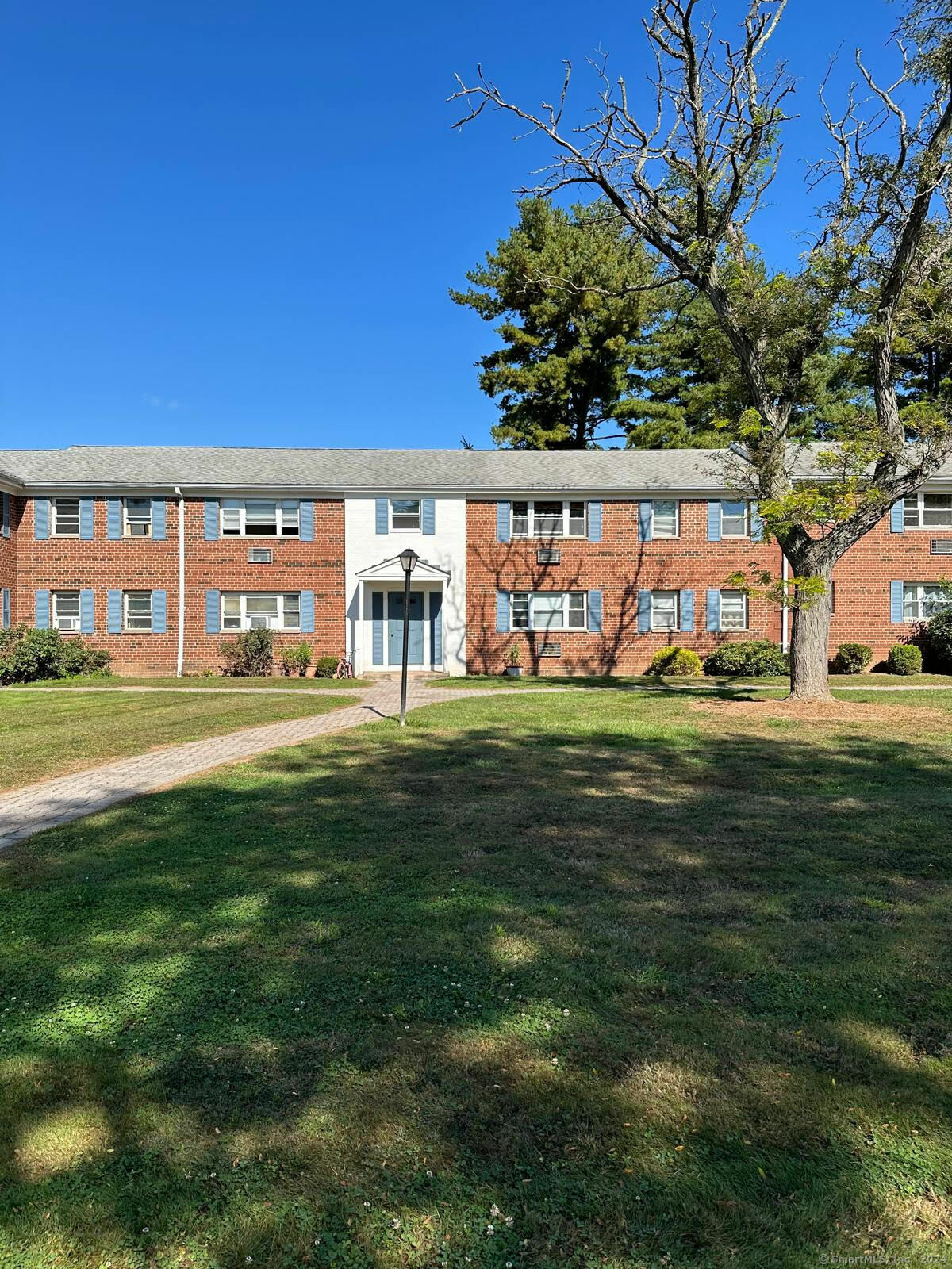 Property Photo:  26 Colonial Drive Apt D  CT 06067 