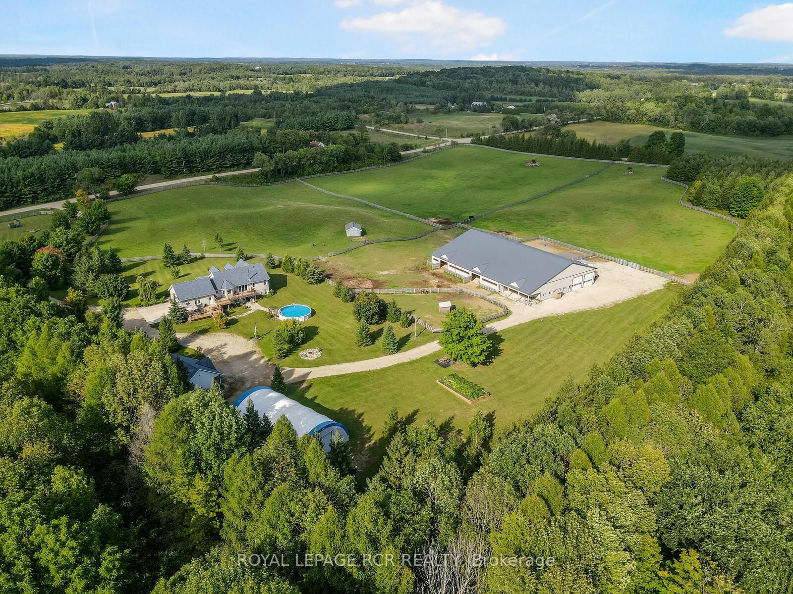 Photo de la propriété:  102554 Road 49 Rd  ON N0G 1C0 