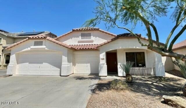 Property Photo:  45016 W Jack Rabbit Trail  AZ 85139 