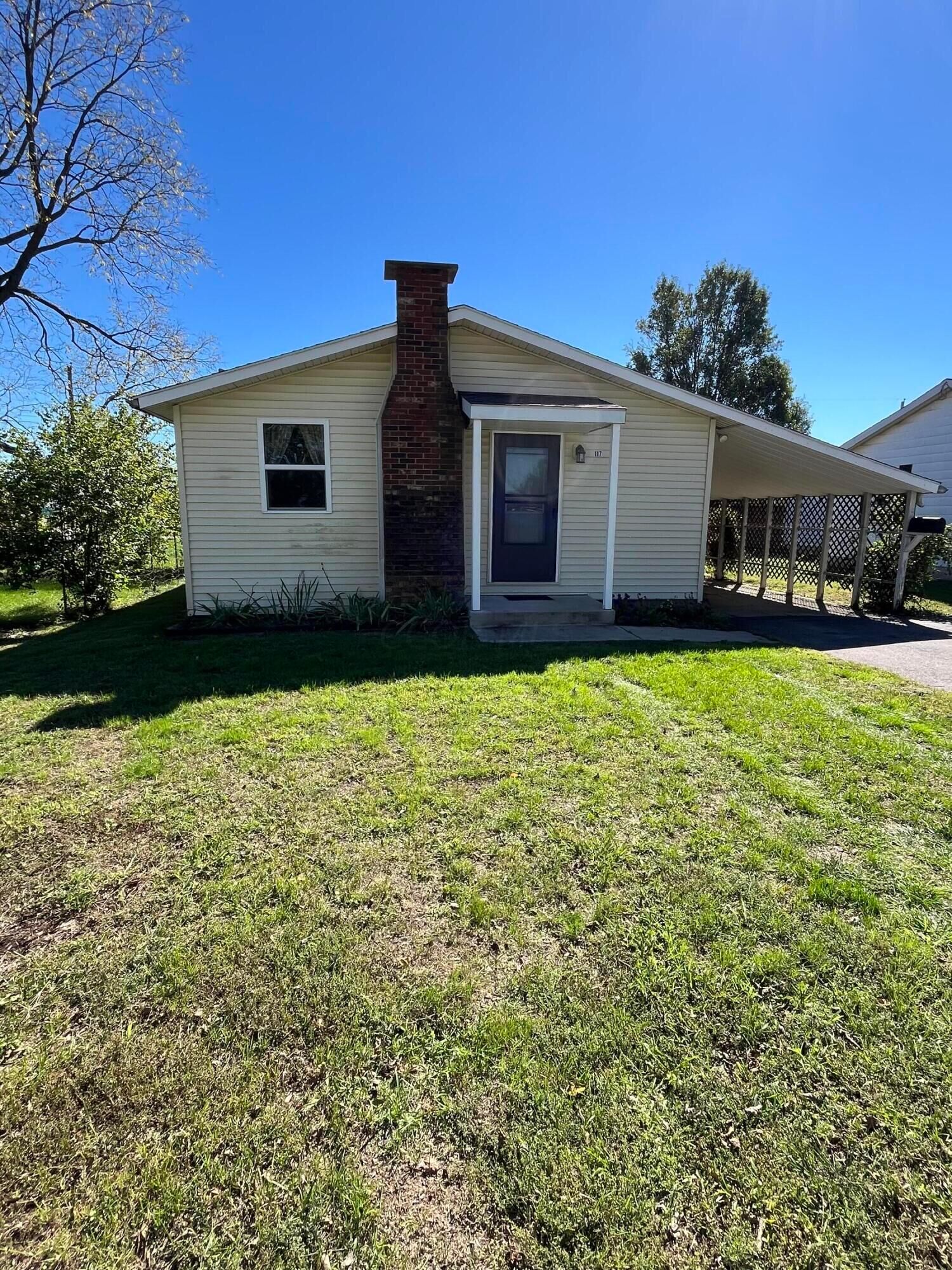 Property Photo: 117 E Ohio Avenue OH 43160