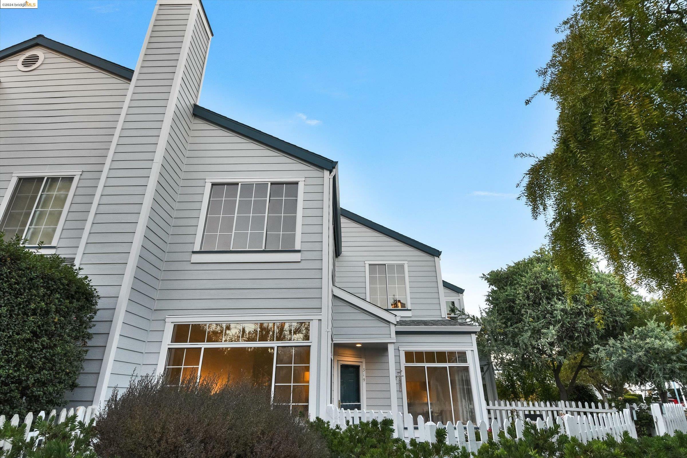 Property Photo:  319 Commodore Dr  CA 94804 