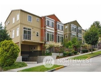 Property Photo:  3671 Dayton Avenue N 10  WA 98112 