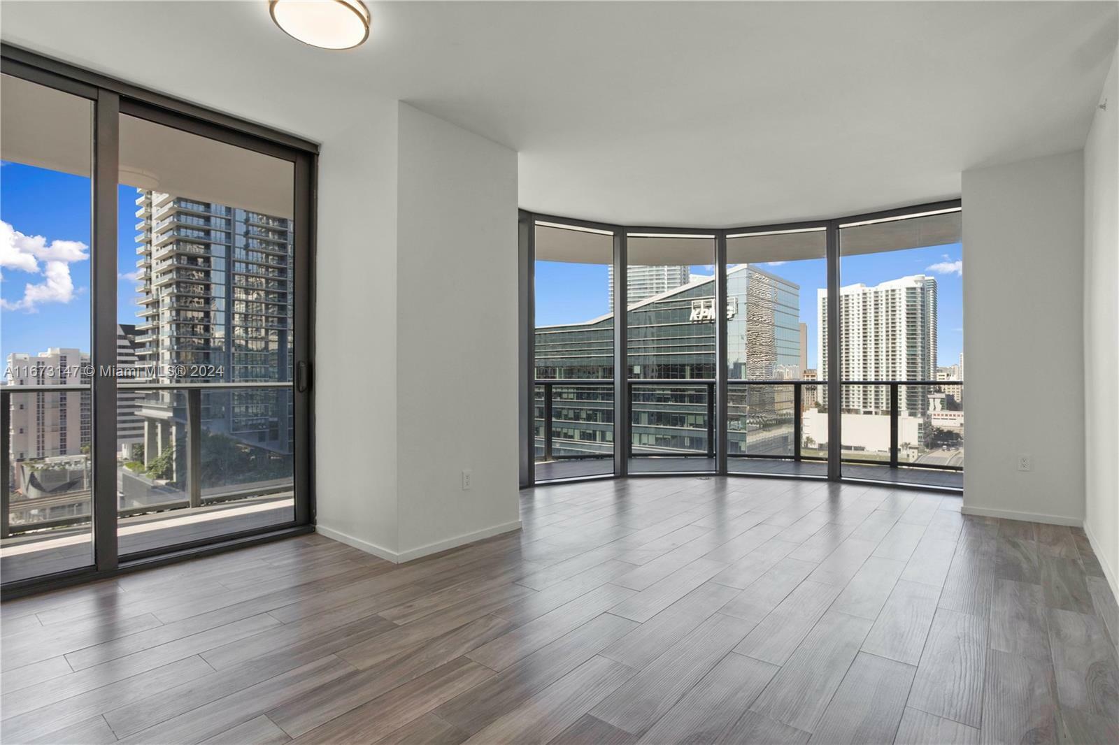 Property Photo:  801 S Miami Ave 1609  FL 33130 