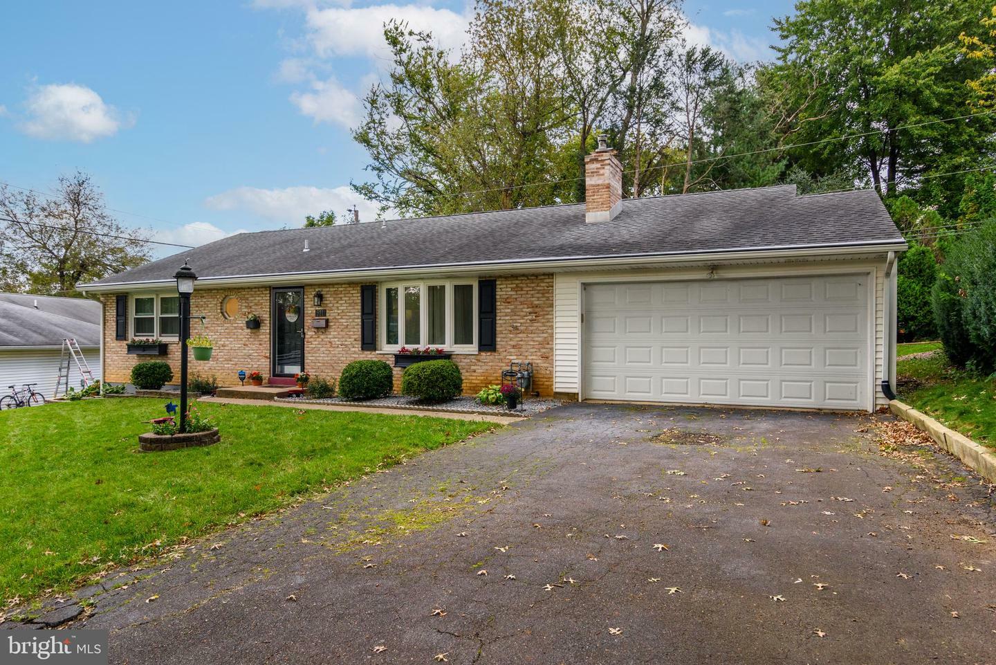 Property Photo:  511 Susan Road  PA 17011 