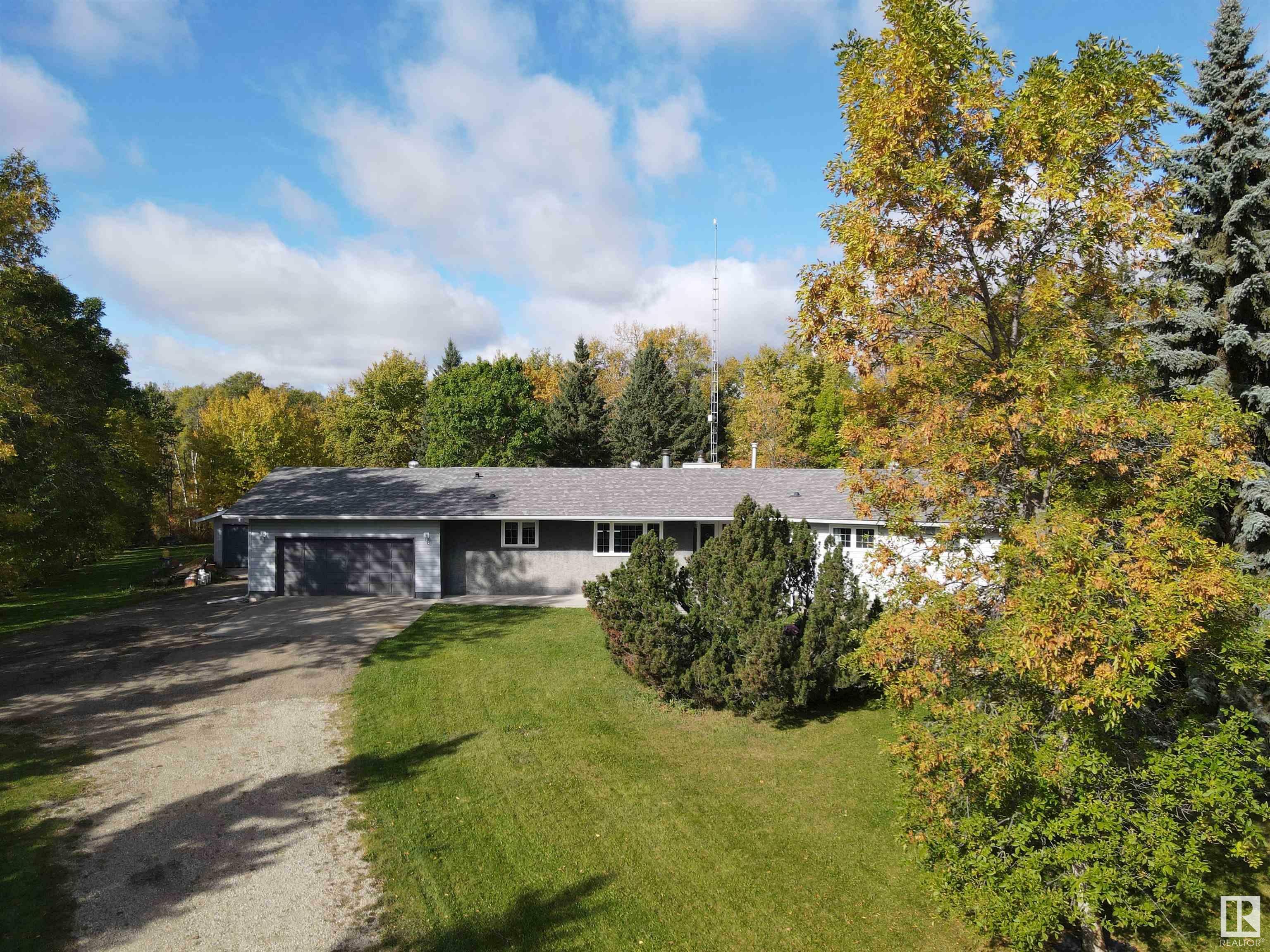 Property Photo:  1418 Twp Road 540 17  AB T7Y 0B1 