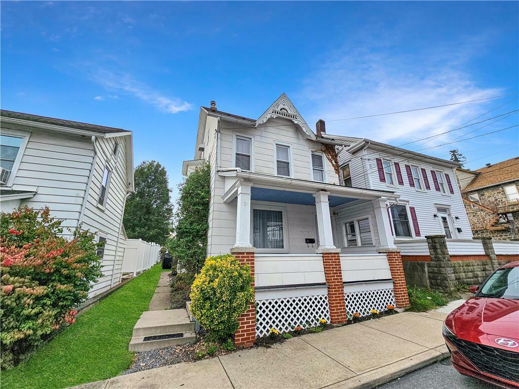 Property Photo:  432 Pennsylvania Avenue  PA 18013 