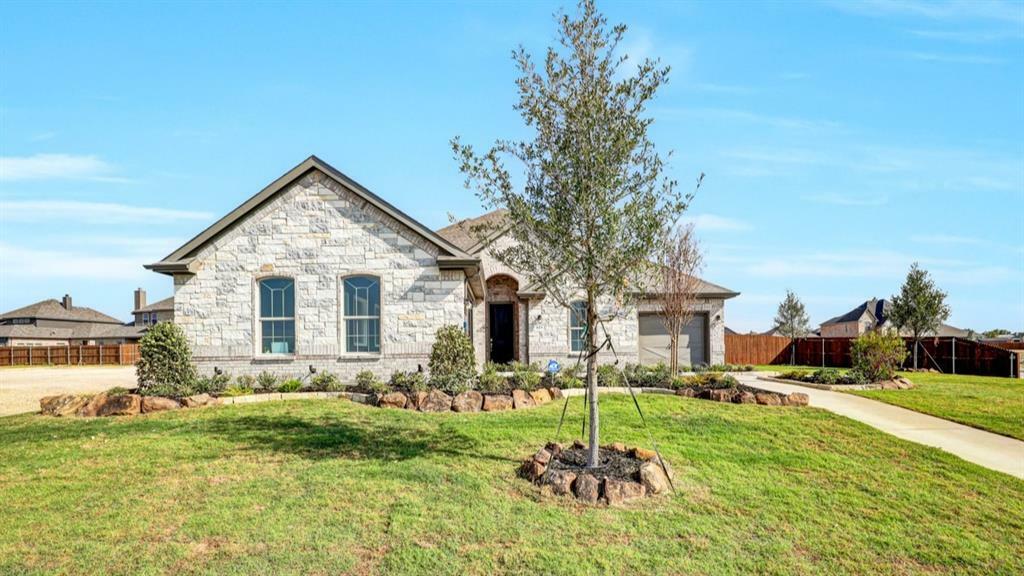 Property Photo:  5630 Ranger Drive  TX 76065 