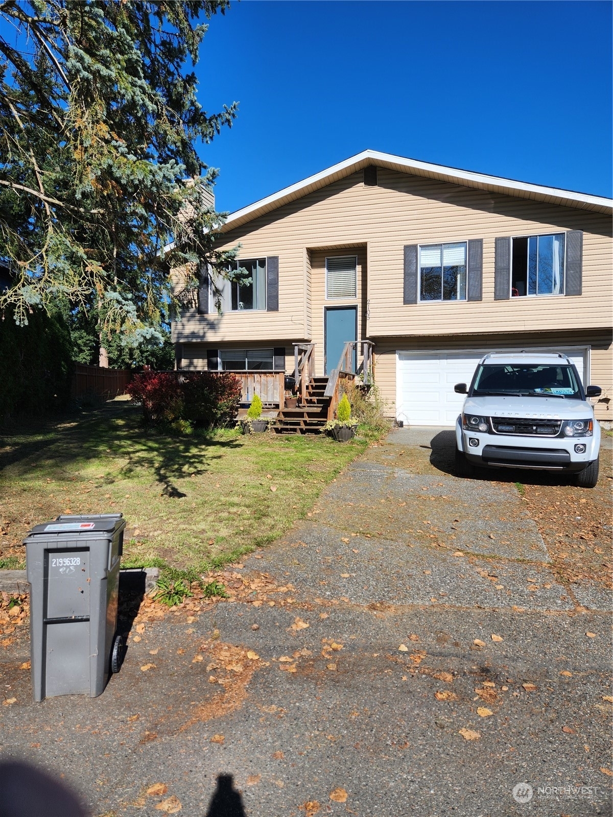 Property Photo:  2105 142nd Place NE  WA 98271 