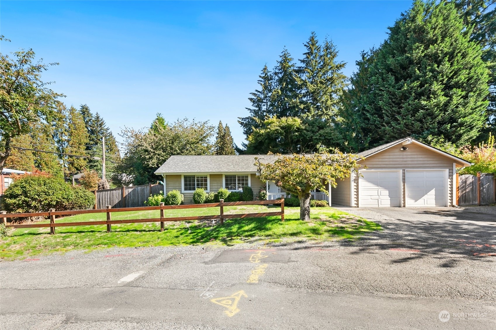 Property Photo:  12847 NE 80th Street  WA 98033 